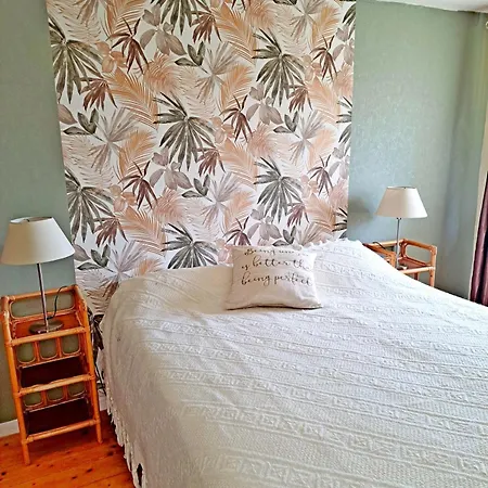 L'atelier, Aire De Loisirs Avec Piscine *